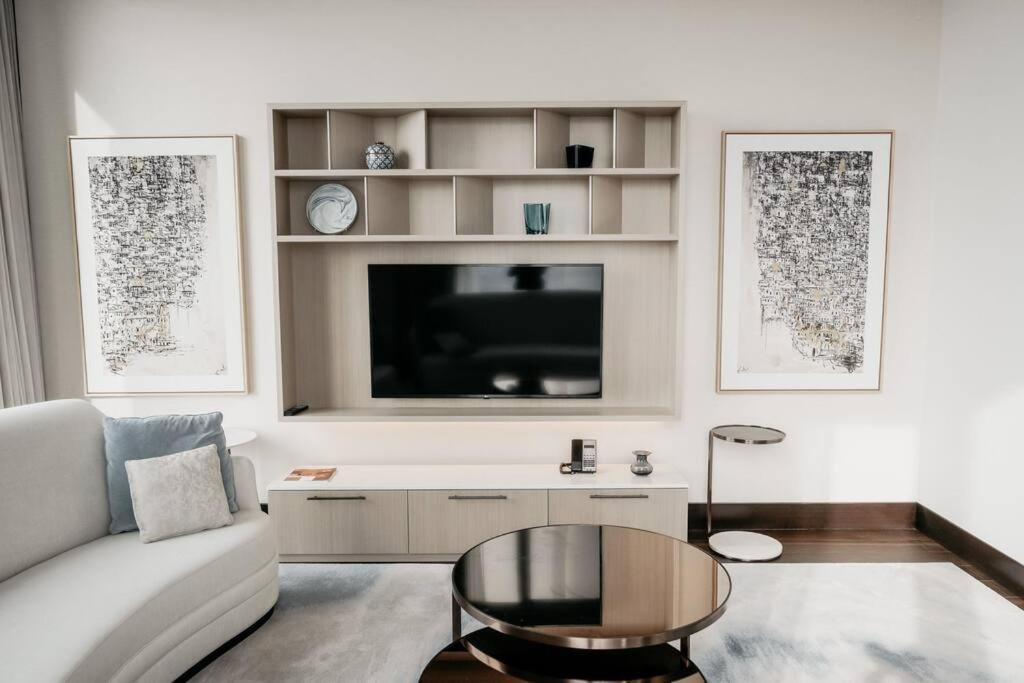 Serviced Luxurious 3+1 In Address Emaar Square イスタンブール エクステリア 写真
